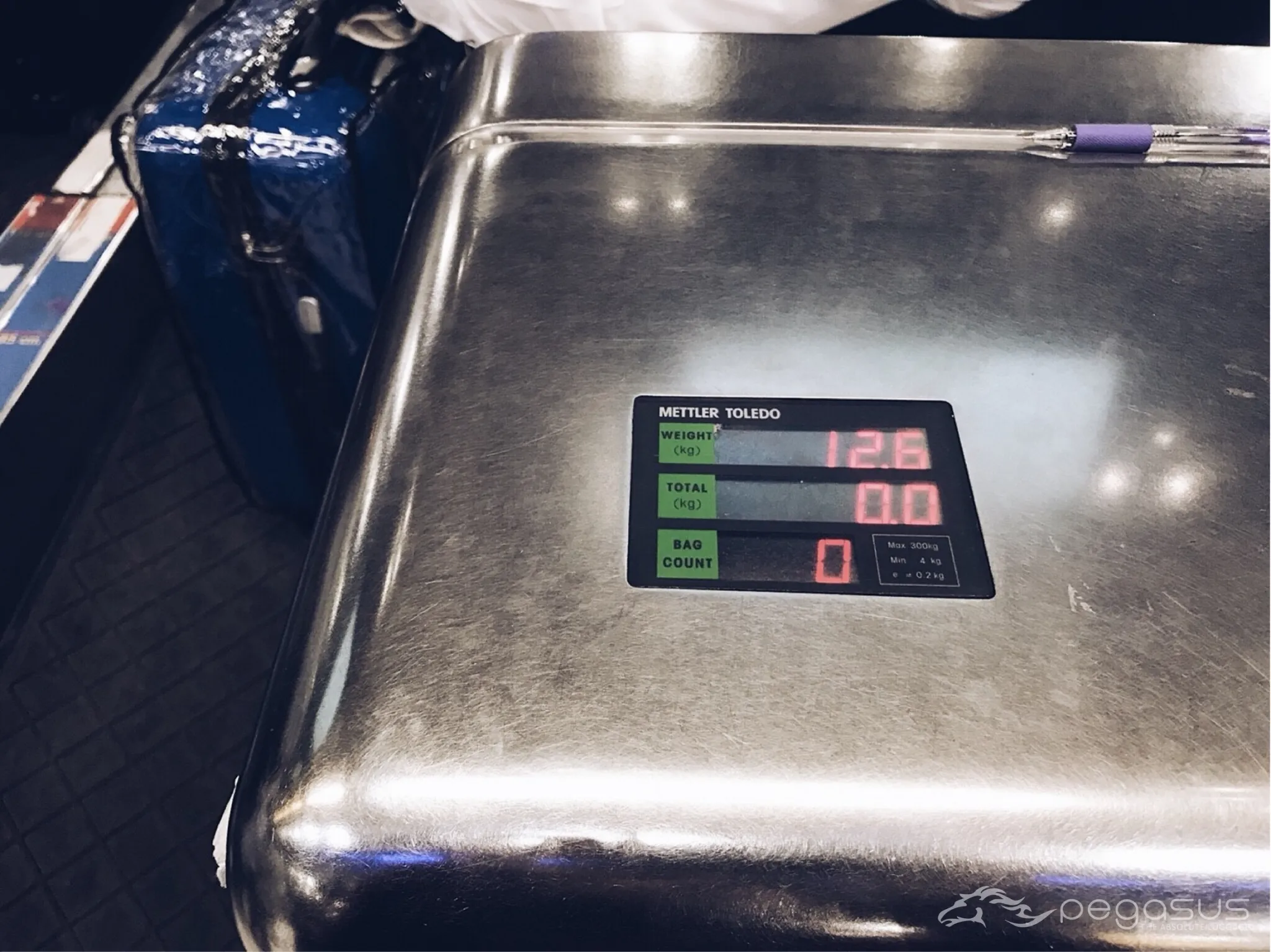 ชั่งนํ้าหนักกระเป๋าเดินทางที่สนามบิน กระเป๋าเดินทางนํ้าหนักเบา