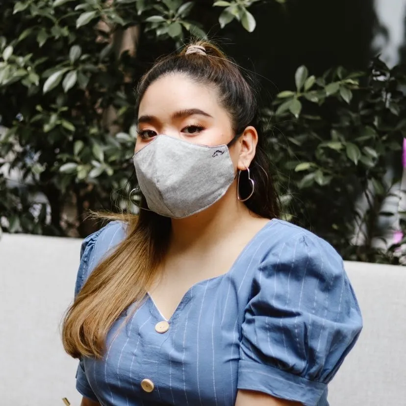 [ 1เเถม1 ] หน้ากากผ้า Pegasus Cotton Mask 3 ชั้น ชั้นในซับด้วยผ้ามัสลิน 2ชั้น ซักได้ มีช่องใส่ฟิลเตอร์  สีเทา