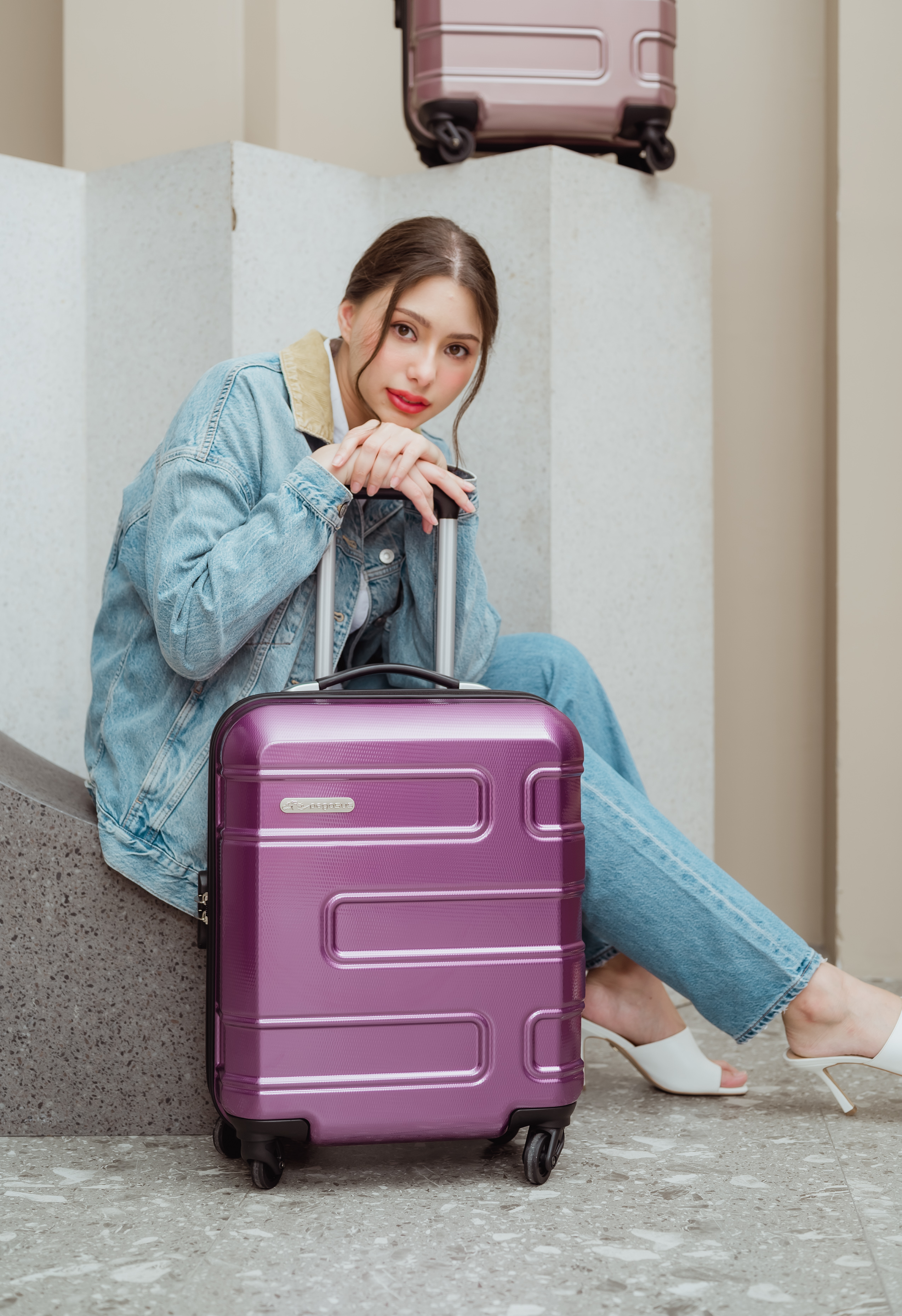 กระเป๋าเดินทางล้อลากขนาด 18 นิ้ว สีม่วง รุ่น New Morgan